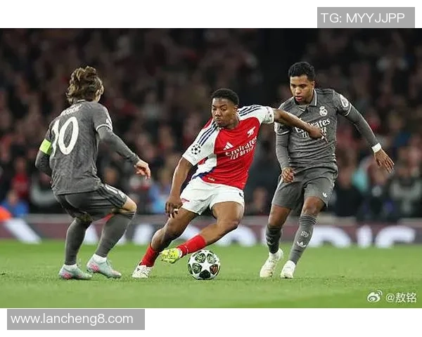 欧冠大战：皇马狂胜阿森纳五球大捷引发全场震动与热议