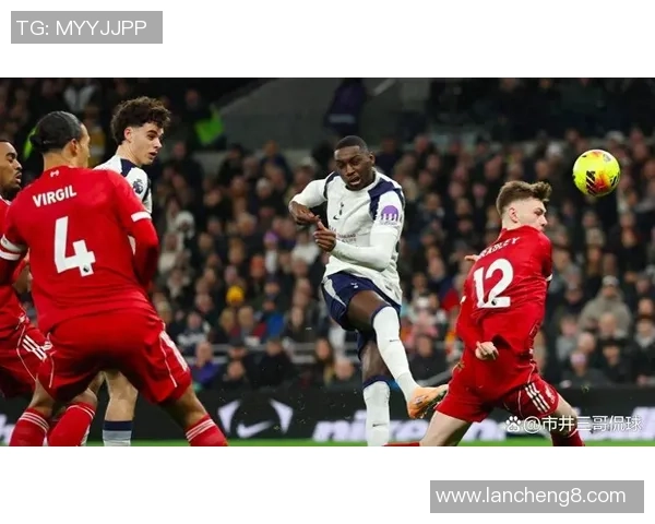 西甲惊现冷门莱比锡大胜热刺红牌事件引发全场热议