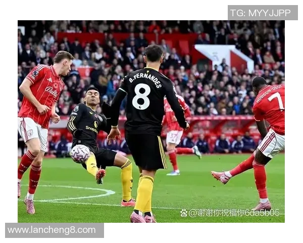 英超盛宴：皇马狂胜那不勒斯五球大捷乌龙球瞬间点燃全场激情