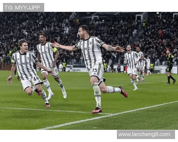 德甲精彩对决尤文图斯3-0战胜AC米兰帽子戏法点燃全场激情 德甲精彩对决尤文图斯3-0战胜AC米兰帽子戏法点燃全场激情