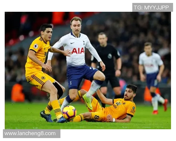 西甲激战AC米兰凭借红牌风波以1-0战胜热刺战术解析引发热议