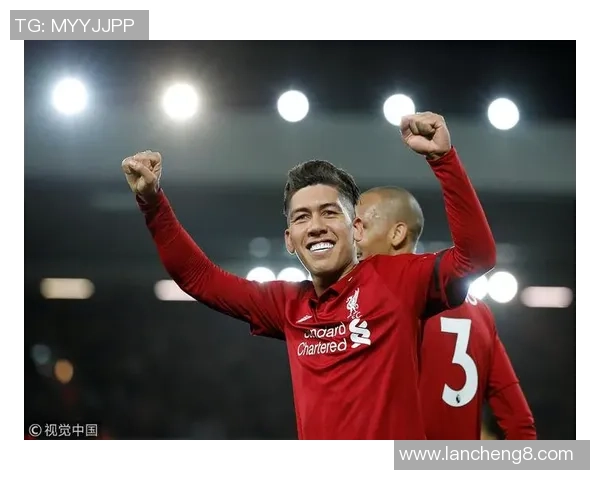 中超精彩对决里昂帽子戏法助力3-0战胜阿森纳引发全场热烈欢呼