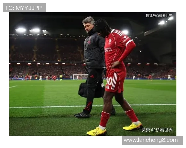 中超焦点战利物浦与巴黎圣日耳曼激战成平红牌事件引发全场热议 中超焦点战利物浦与巴黎圣日耳曼激战成平红牌事件引发全场热议