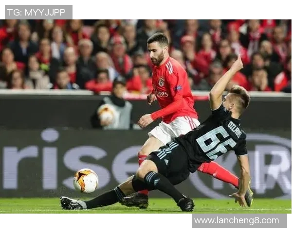 巴萨友谊赛大胜本菲卡6-2神扑瞬间成比赛转折点分析 巴萨友谊赛大胜本菲卡6-2神扑瞬间成比赛转折点分析