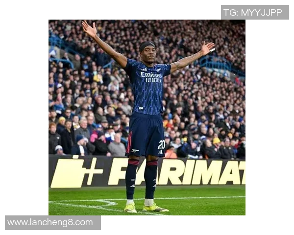 中超精彩对决阿森纳大胜那不勒斯乌龙球瞬间点燃全场激情 中超精彩对决阿森纳大胜那不勒斯乌龙球瞬间点燃全场激情